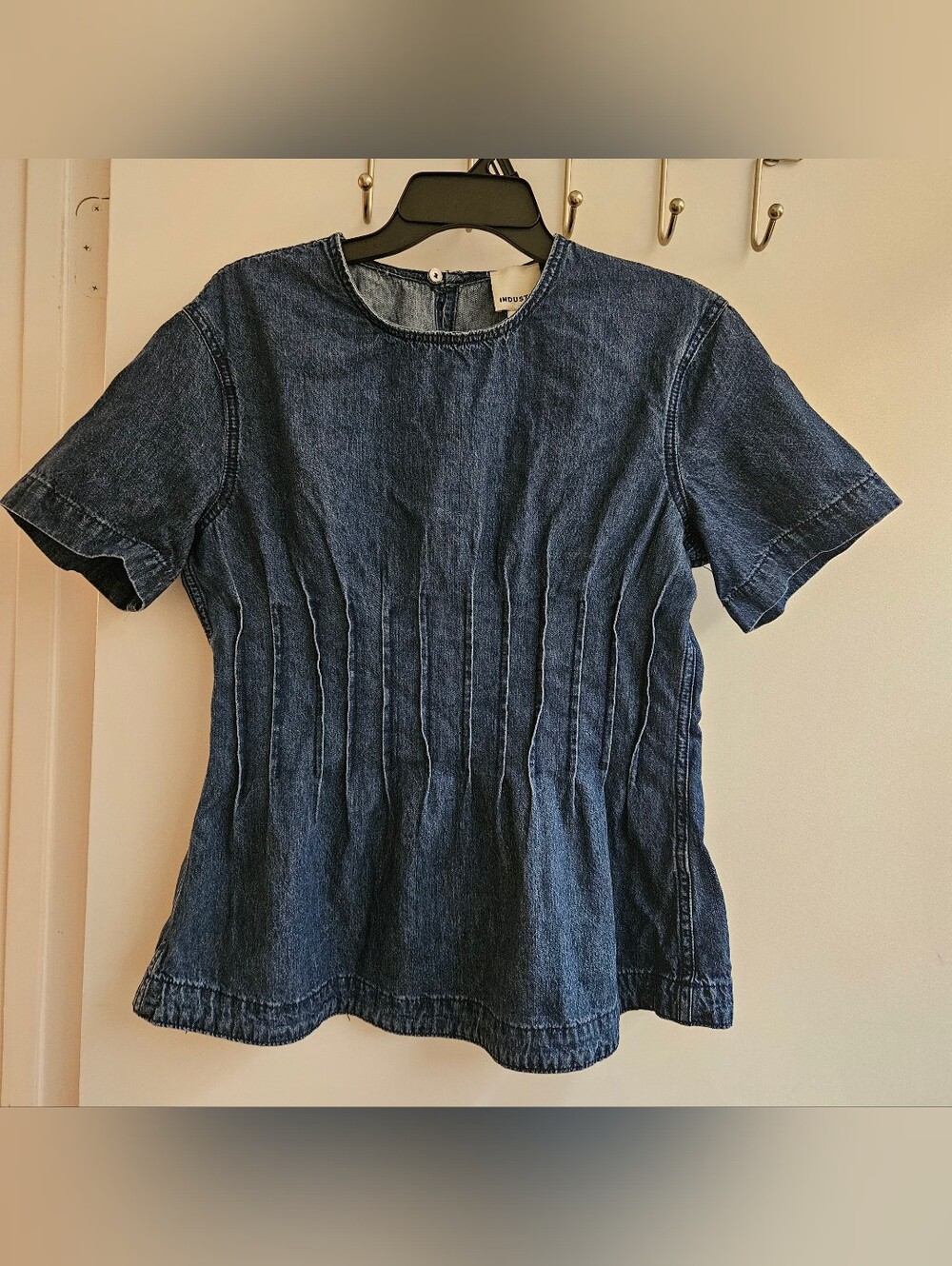Industry Republic Clothing Denim Short Sleeve Pleated Blouse Top Womens M NWT